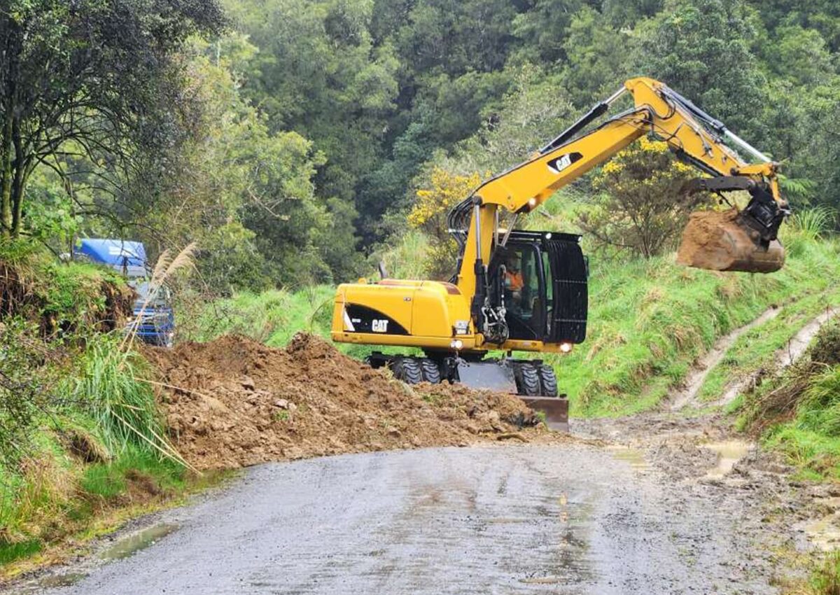 hunger_contracting_tree_removal_services_earthmoving_12